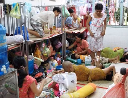 Hãy để người dân "ban ơn" cho ngành Y tế ảnh 2