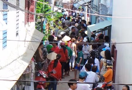 TP Hồ Chí Minh: Ba mẹ con chết bí ẩn trong phòng trọ ảnh 1