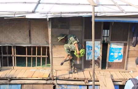 Nhật ký "kẻ cướp cơm Hà Bá" dưới chân cầu Long Biên: Những câu chuyện rợn người ảnh 3