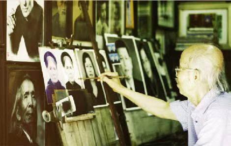 Ông Nguyễn Bảo Nguyên và những nét vẽ truyền thần.