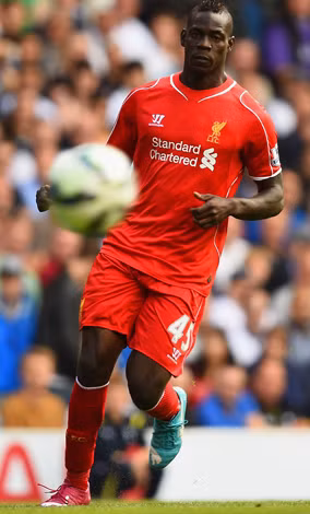 Balotelli trong màu áo mới Liverpool.