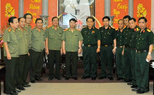 Thứ trưởng Bùi Văn Nam thăm một số đơn vị vũ trang ảnh 3