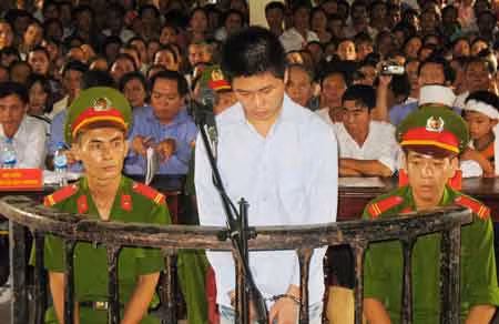 Nghịch tử gây ác với mẹ và nước mắt người cha ảnh 1