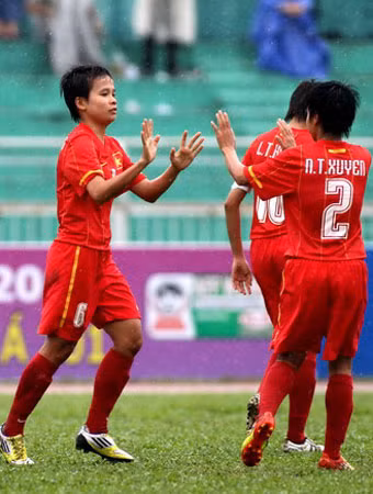 Có những “người hùng” trà đá tôi yêu... ảnh 2