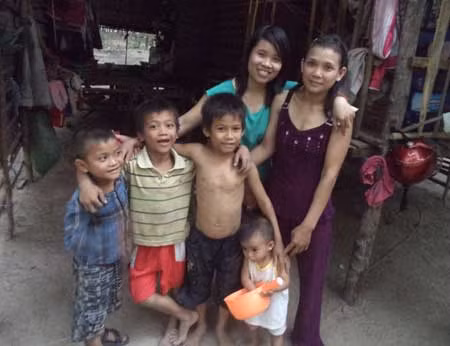 Nước mắt mẹ góa con côi ảnh 4