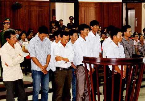 Các bị cáo trước tòa.