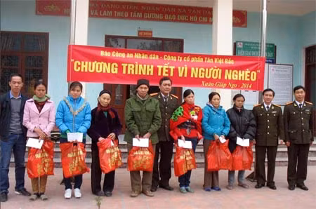 Nghĩa tình nơi địa đầu Đông Bắc ảnh 1
