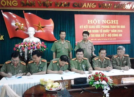 Cụm Thi đua số 7 - Bộ Công an: Ký kết giao ước thi đua năm 2014 ảnh 2