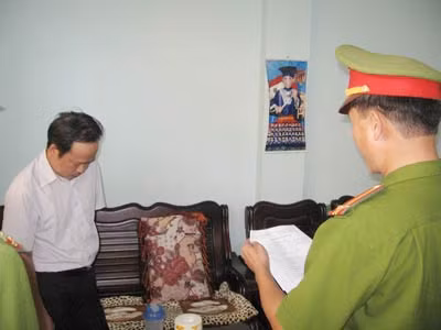 Giúp “cò” đất lừa tiền tỷ vì… nể nang ảnh 1
