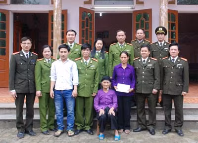 Tri ân những người xả thân vì bình yên xã hội ảnh 1