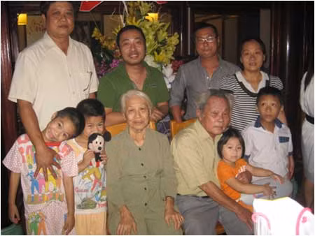 Lần đầu tiên công bố "Hợp đồng uống rượu” của nhà văn Nguyễn Quang Sáng ảnh 1