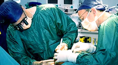 Một ca vi phẫu thuật nối ống dẫn tinh.