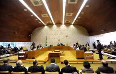 Phiên họp của Tòa án Tối cao Brazil gián tiếp cổ vũ cho quyết định ân xá C.Battisti.