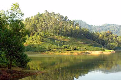 Hồ Núi Cốc.