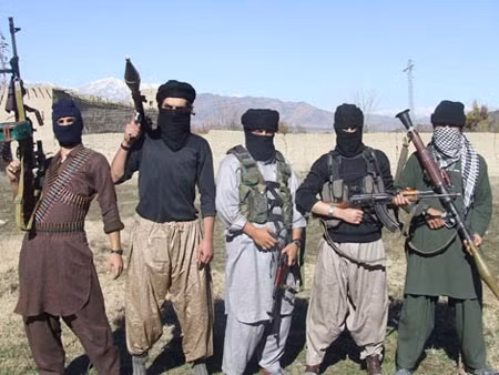 Các thánh chiến quân Al-Qaeda đã được huấn luyện từ tài liệu tình báo của ISI.