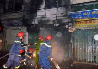 Cháy cửa hàng gas, 3 người bị thương nặng ảnh 1