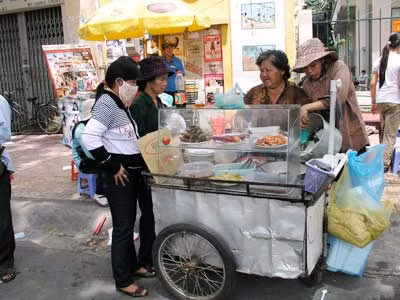 TP HCM: Nắng nóng, bùng phát nhiều dịch bệnh ảnh 1
