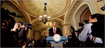 Tổng thống Barack Obama phát biểu trước báo giới tại Ohio Clock Corridor hôm 27/1/2009.