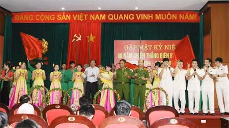 CBCS Tổng cục VIII giao lưu văn nghệ chào mừng 60 năm Chiến thắng lịch sử Điện Biên Phủ.
