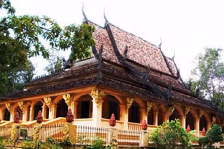 Chùa Ba Si có lối kiến trúc, mang đậm sắc văn hóa của người Khmer.