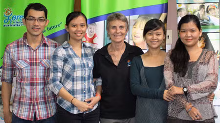 Trish Franklin và đội ngũ Loreto Việt Nam.