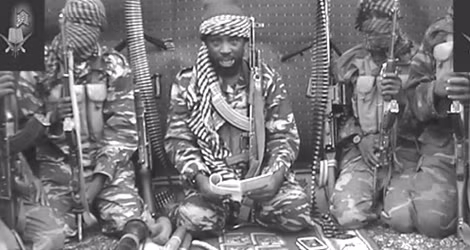 Thủ lĩnh Abubabar Shekau (giữa) của Boko Haram.