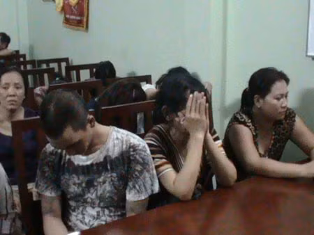 Các con bạc chủ yếu là dân lao động nghèo.