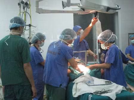 Rét đậm, nhiều người già, trẻ em nhập viện ảnh 1