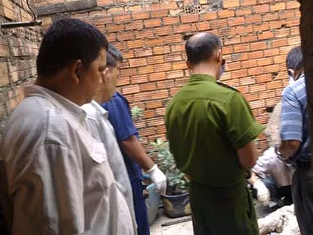 Cơ quan điều tra đang truy tìm thi thể của thai phụ dưới giếng hoang.
