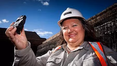 “Bà hoàng khai mỏ" Australia Gina Rinehart.