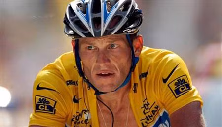 Lance Amstrong 7 lần đoạt danh hiệu áo vàng chung cuộc trong các giải Tour de France.