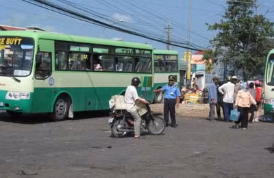 Chuyến xe nghĩa tình ngày mùng 2 Tết ảnh 1