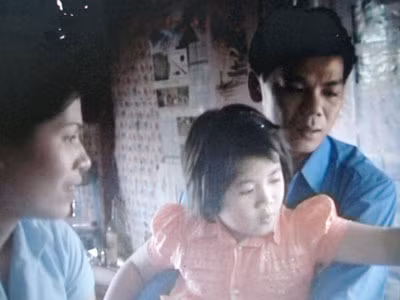 Gia đình thầy giáo Toàn.