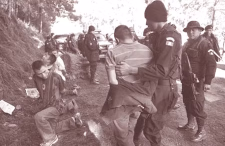 Quân đội bắt giữ 4 thành viên Zetas.