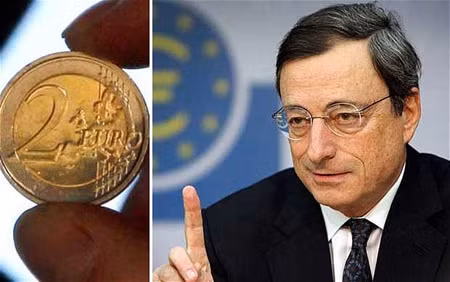 Chủ tịch ECB Mario Draghi tuyên bố ECB sẽ không ra tay cứu Eurozone.