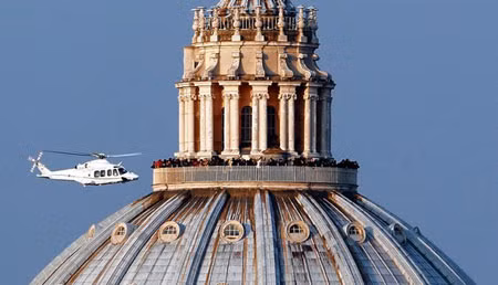Castel Gandolfo – biệt khu của các Giáo hoàng ảnh 1