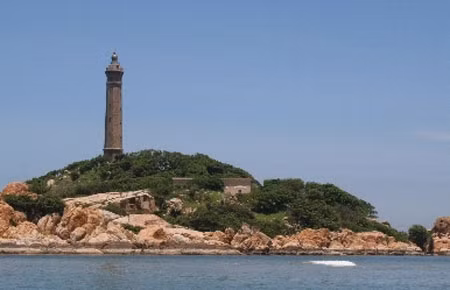 Ngọn hải đăng “kê gà” ở Phan Thiết cao và cổ xưa nhất Việt Nam.