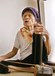 Nghệ nhân Hà Thị Cầu.