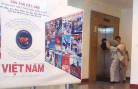 Người đàn bà với trái tim yêu thương ảnh 1