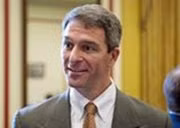 Kenneth T. Cuccinelli, lãnh đạo tư pháp bang Virginia.