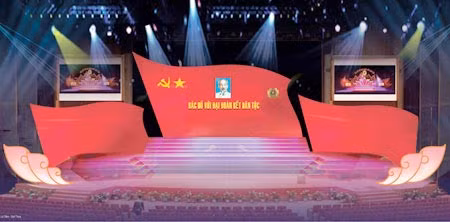 Đại nhạc hội “Bác Hồ với Đại đoàn kết dân tộc”: Nghệ thuật nhiều xúc cảm ảnh 1