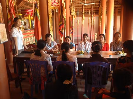 Một cuộc họp của Hội phụ nữ tự lực.