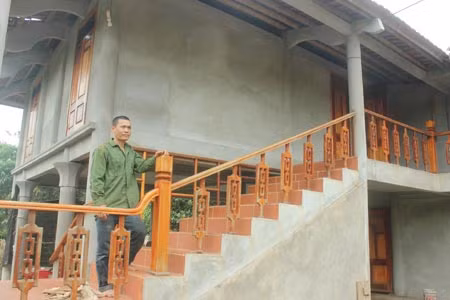 Căn nhà khang trang anh mới xây.
