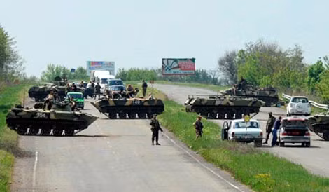 Quân đội Ukraina phong tỏa thành phố Slaviansk.