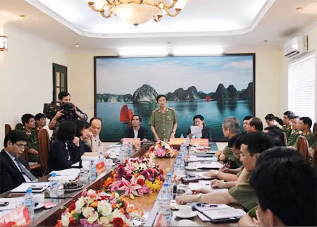 Thượng tướng Đặng Văn Hiếu, Ủy viên Trung ương Đảng, Thứ trường Thường trực Bộ Công an phát biểu tại buổi kiểm tra.