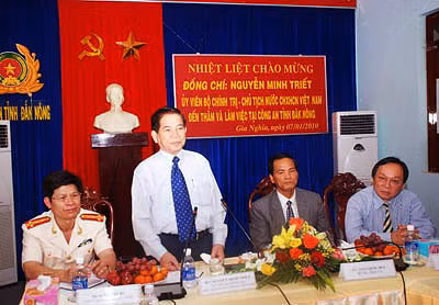 Chủ tịch nước Nguyễn Minh Triết phát biểu chỉ đạo tại buổi làm việc.
