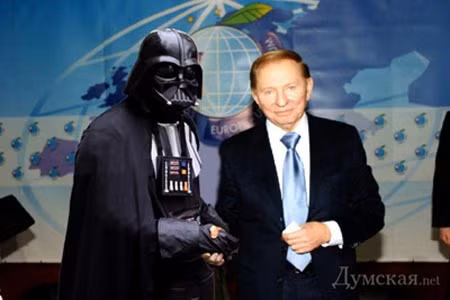 Darth Vader gặp cựu tổng thống.