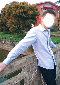 Chân dung một kỹ thuật viên chuyên mát xa yoni quý bà.