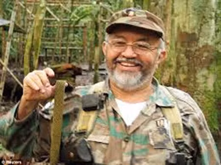 Thủ lĩnh FARC Raul Reyes năm 2002 ở Los Pozos, Colombia.
