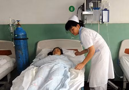 Cấp cứu bệnh nhân bị biến chứng vì trà giảm béo.